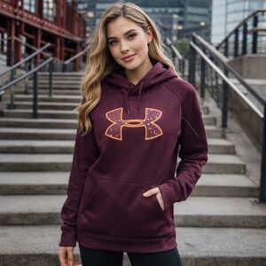 Under Armour Women’s Hoodie Burgundy Pullover Sweatshirt Athletic Logo Front